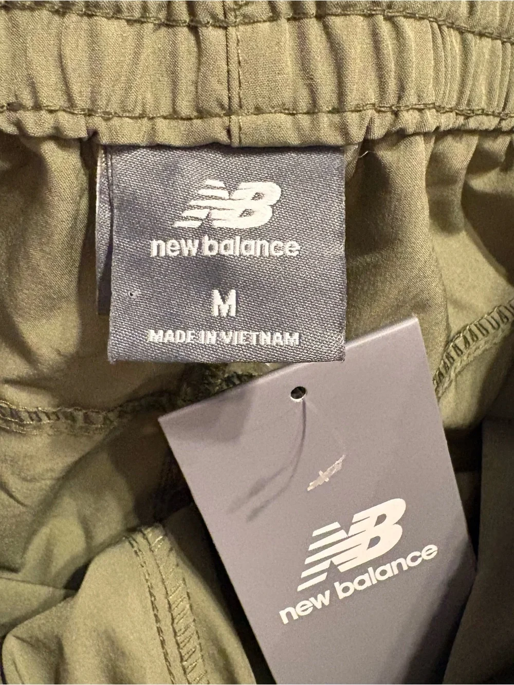 New Balance All Motion Cargo Joggers in a Light Olive Green Colorway size M